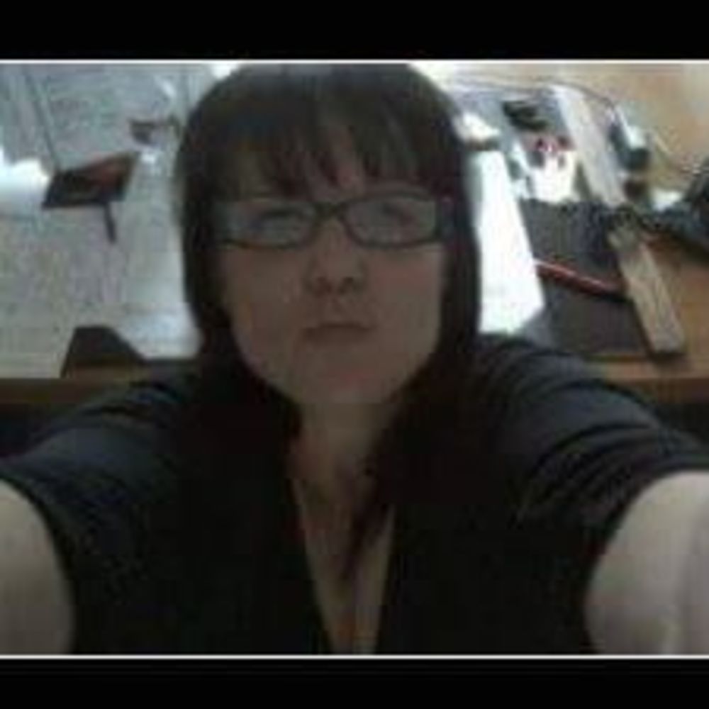 Meet your Posher, Crystal